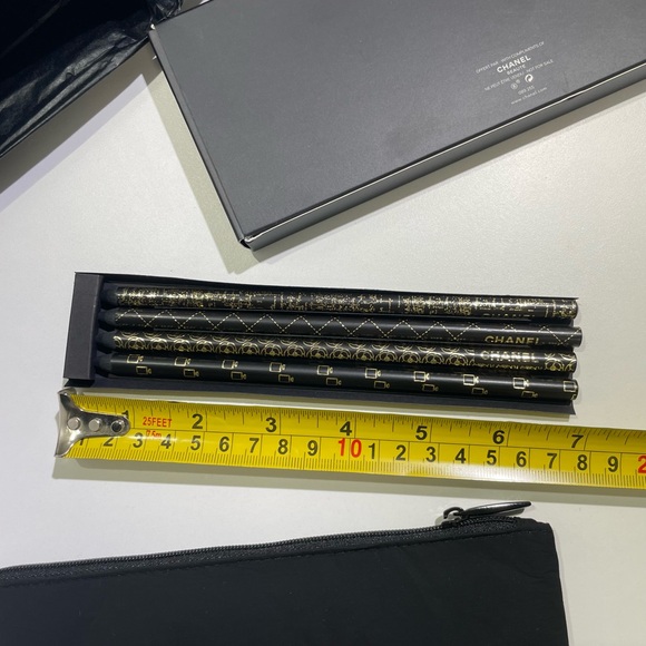 Chanel beauty gift holiday pencil set - Picture 8 of 9